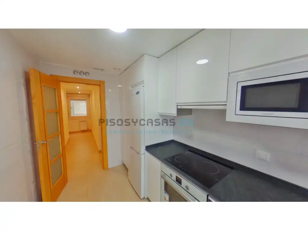 Kitchen of Flat for sale in Tauste  with Air Conditioner, Oven and Washing machine