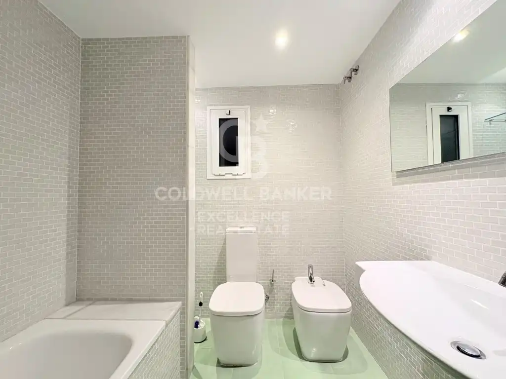 Baño de Piso de alquiler en Valencia con Terraza
