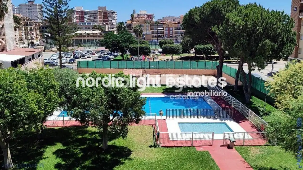 Flat with pool for sale in Torre del Mar
