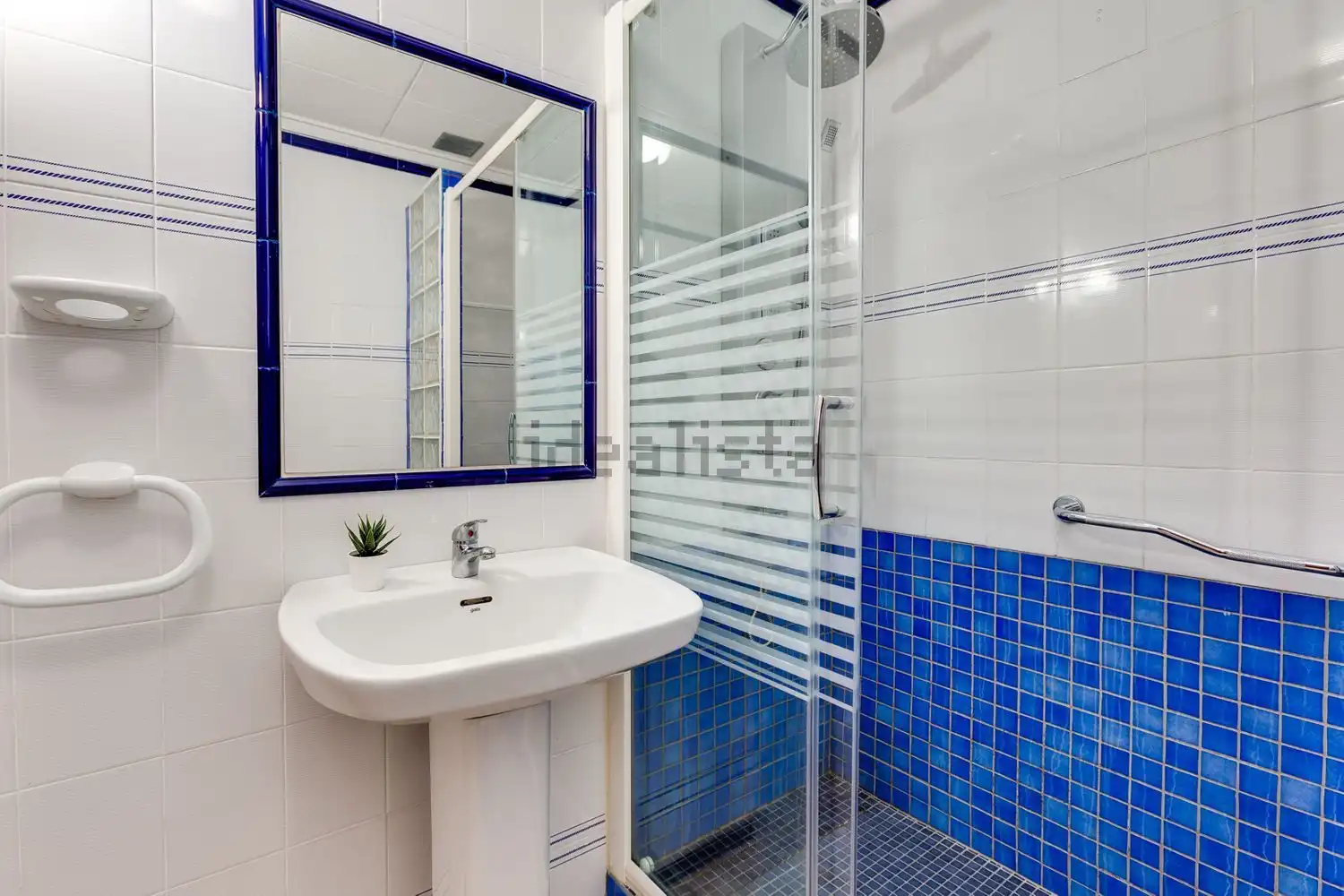 Baño de Casa o chalet de alquiler en Pilar de la Horadada con Aire acondicionado, Calefacción y Jardín privado