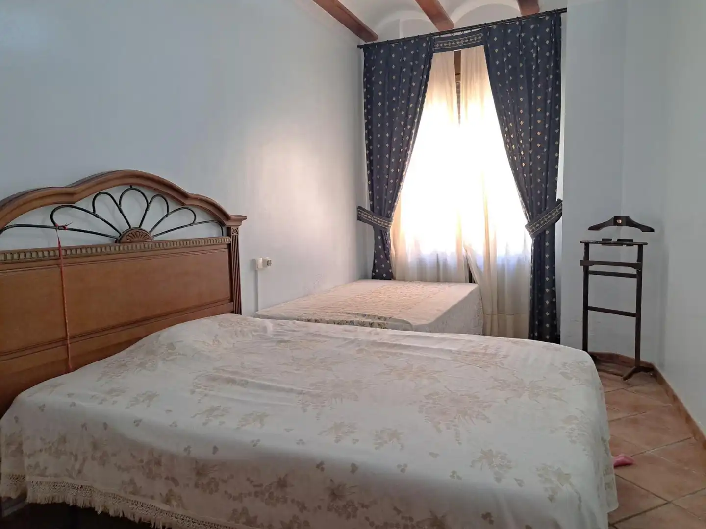 Dormitori de Casa adosada en venda en Requena amb Terrassa, Traster i Balcó