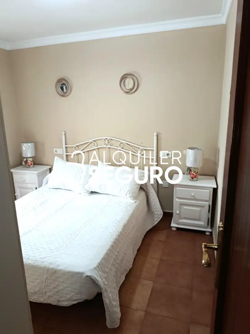 Schlafzimmer von Wohnung zur Miete in Utrera mit Klimaanlage, Terrasse und Möbliert