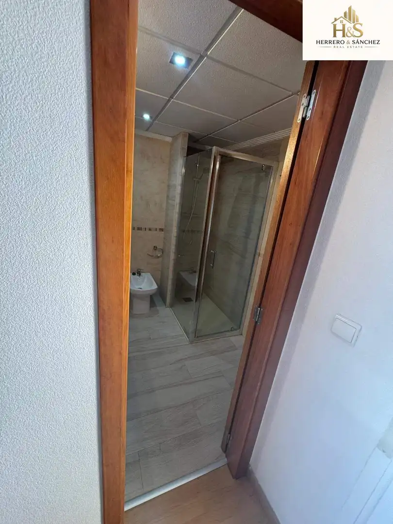 Bathroom of Houses for sale in Alicante / Alacant  with Air Conditioner, Heating and Private garden