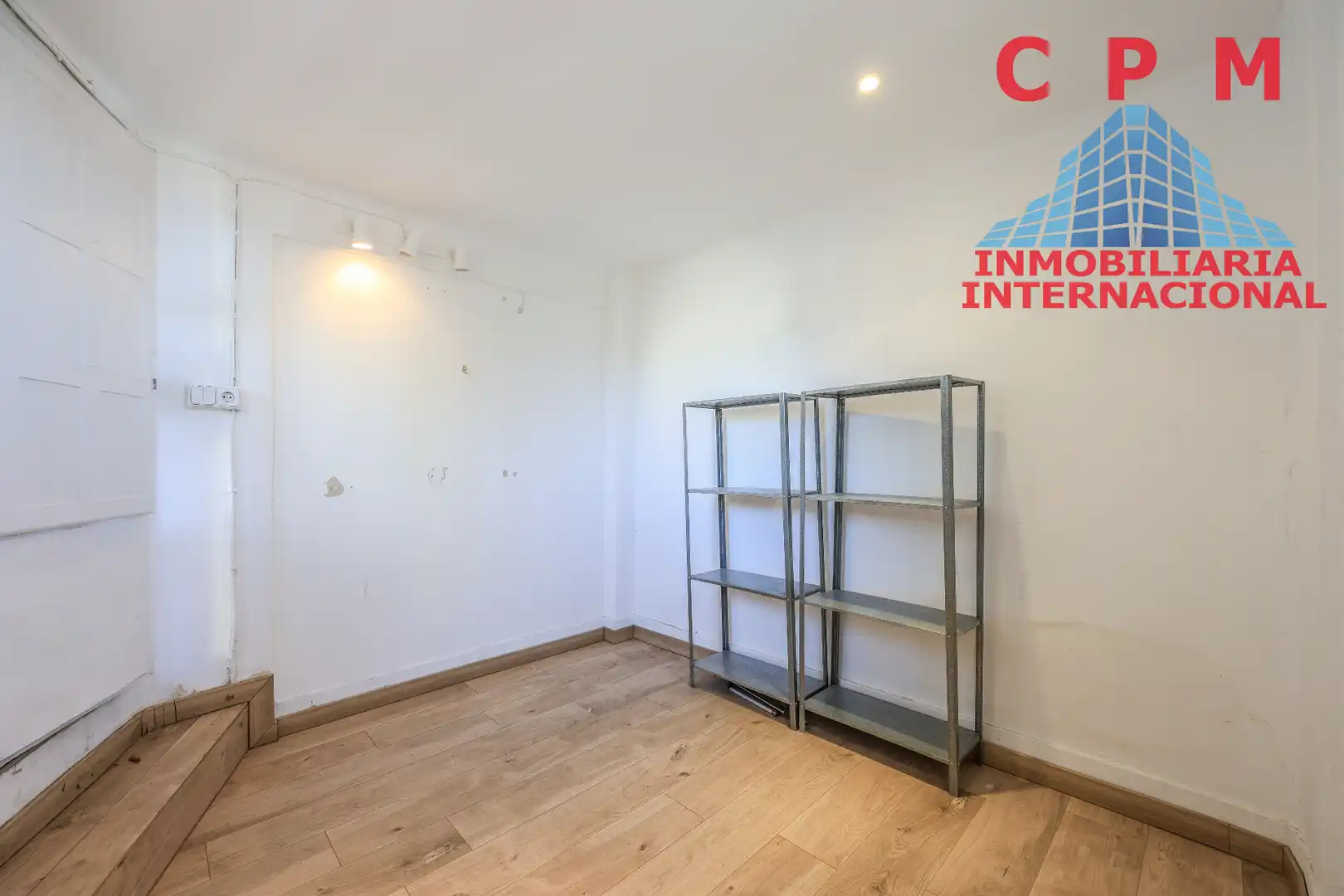 Dormitori de Oficina de lloguer en Madrid amb Aire condicionat, Calefacció i Terrassa