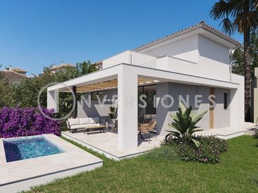 Detached house with balcony for sale in Carrer des Castellot