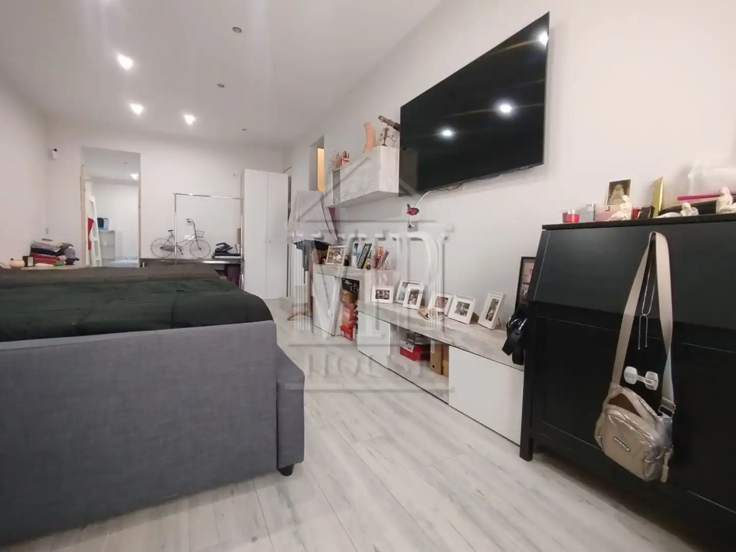 Wohnzimmer von Einfamilien-Reihenhaus zum Verkauf in Badalona mit Klimaanlage, Heizung und Parkett
