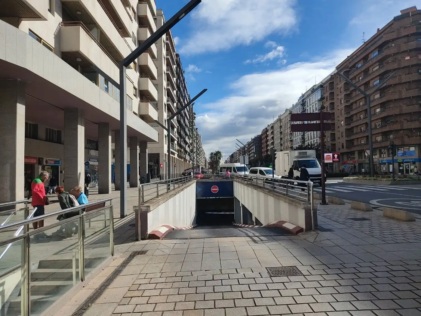 Individual to rent in Gran Vía Juan Carlos I 57, imagen 10