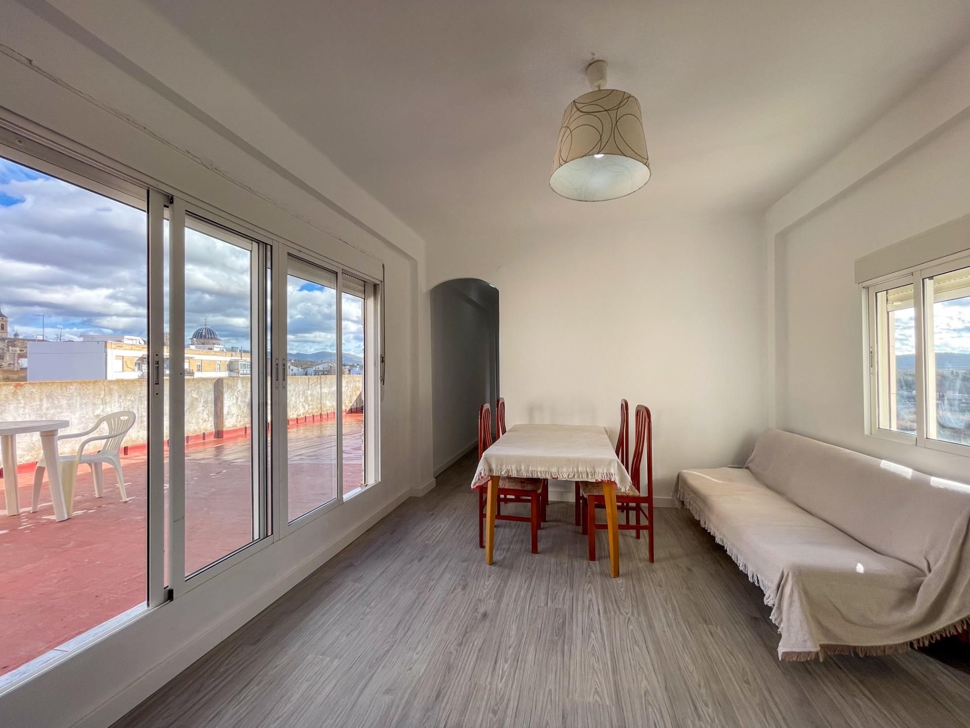 Attic for sale in Calle DESVIO CARRETERA, Requena