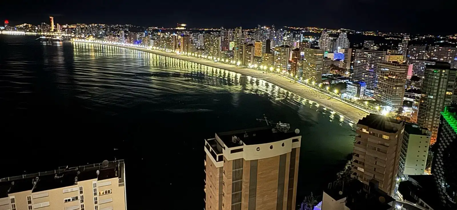 Exterior view of Apartments for rent in Benidorm  with Air Conditioner, Furnished and Community pool