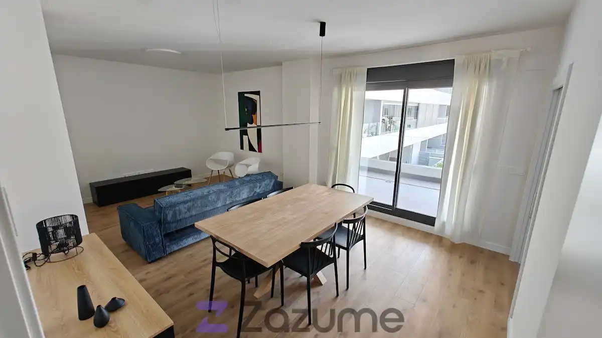 Living room of Flat for rent in Sevilla  with Air Conditioner, Private garden and Parquet flooring