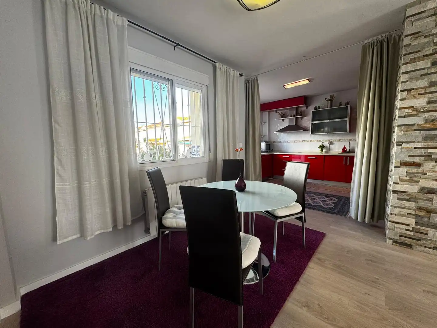 Esszimmer von Einfamilien-Reihenhaus zum Verkauf in Vegas del Genil mit Klimaanlage, Heizung und Möbliert