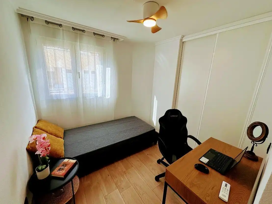 Dormitori de Apartament en venda en Torrevieja