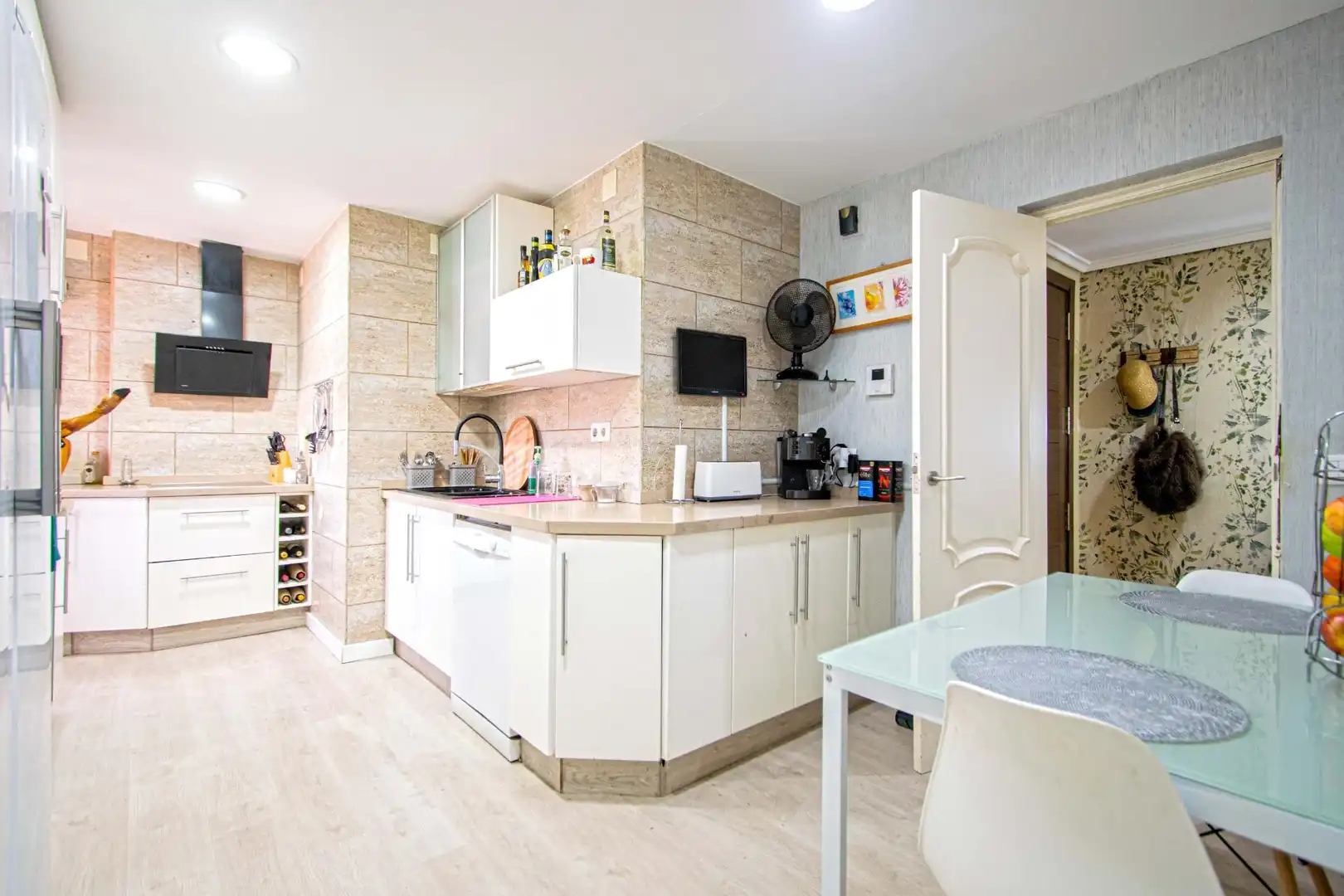 Kitchen of Attic for sale in Sevilla  with Air Conditioner, Heating and Parquet flooring