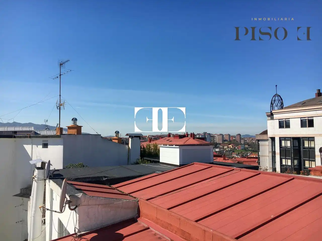 Vista exterior de Apartamento en venta en Vigo  con Calefacción y Trastero