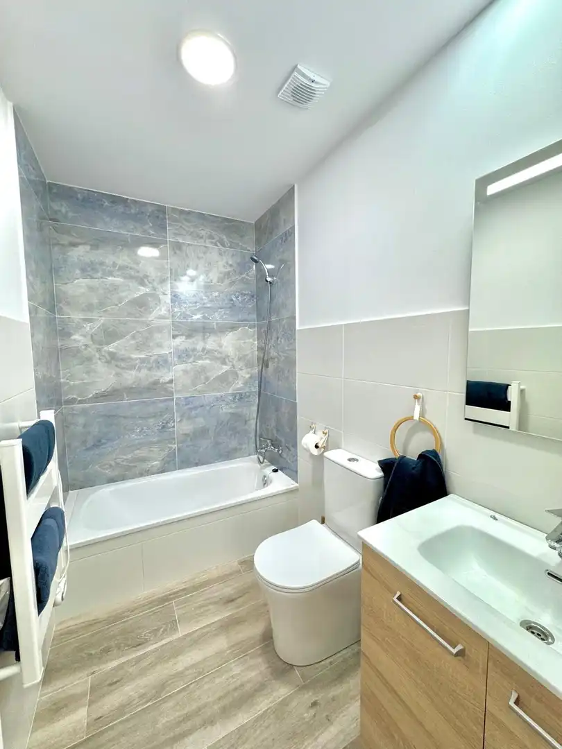Baño de Piso en venta en Sa Pobla con Aire acondicionado, Terraza y Balcón