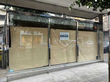 Local comercial de lloguer a Rúa do Doutor Teixeiro 30