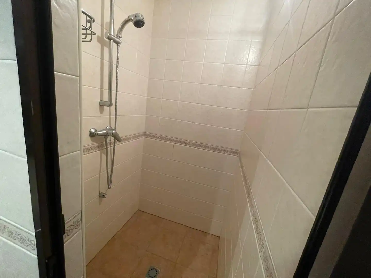 Bathroom of Houses for sale in Trujillo  with Air Conditioner, Heating and Storage room