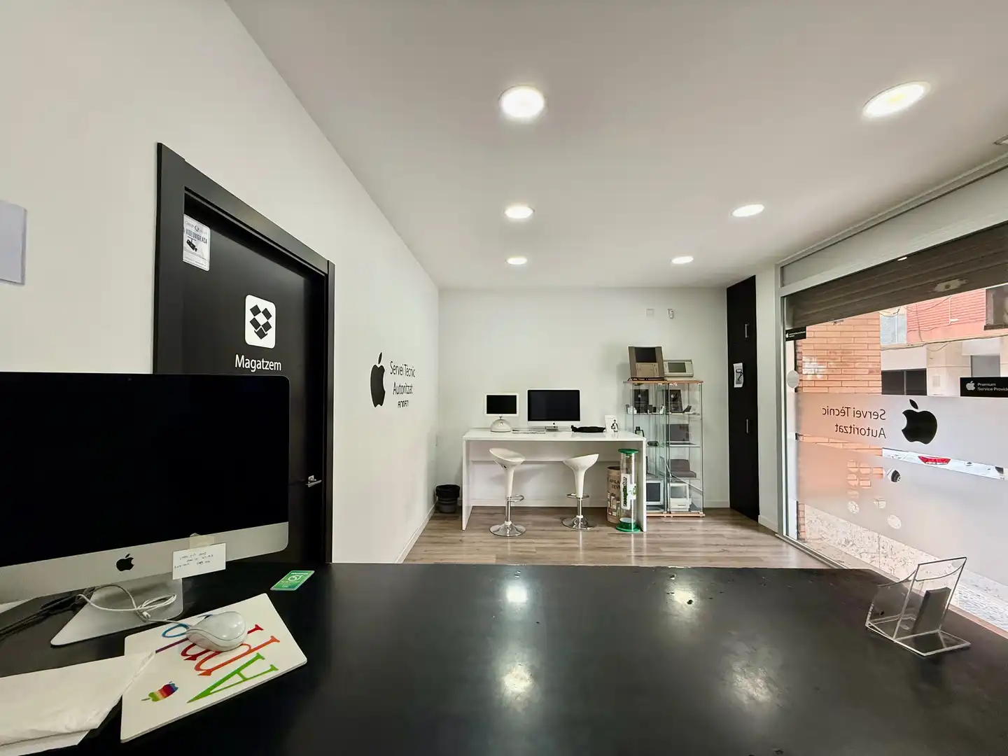 Local en venta en Cornellà de Llobregat