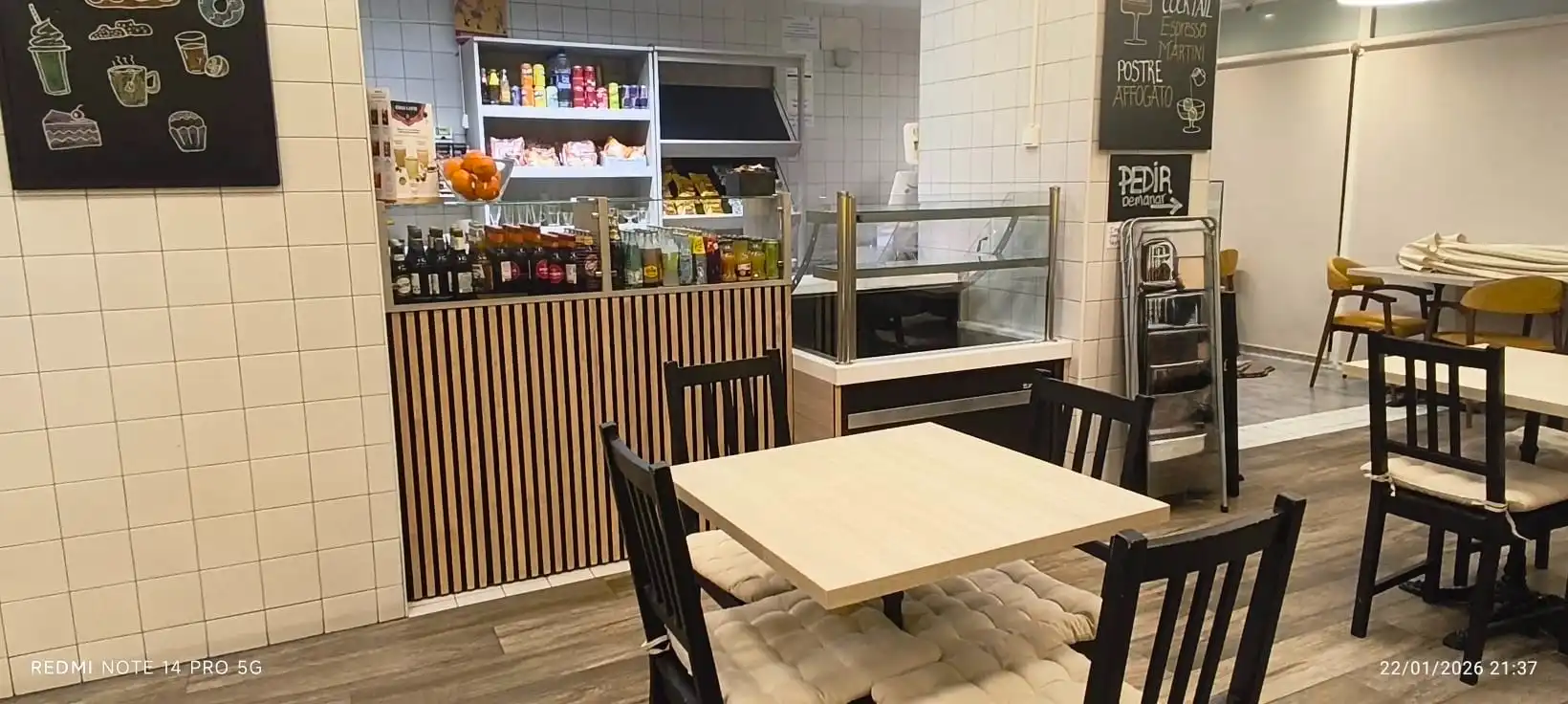 Business premises for transfer in Sant Martí, imagen 14