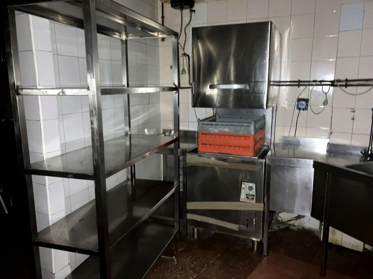 Cocina de Local en venta en Las Rozas de Madrid
