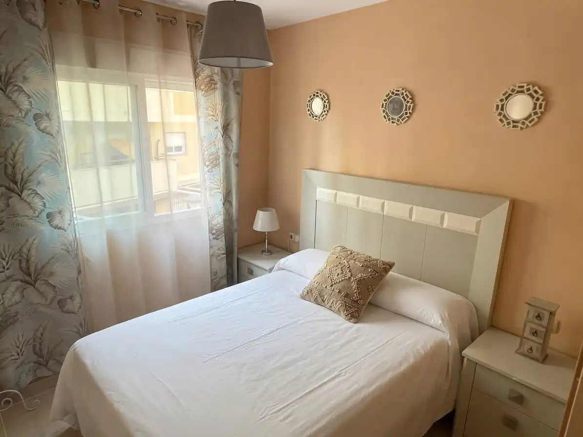 Habitación de Piso en venta en Torrox con Terraza, Amueblado y Piscina comunitaria