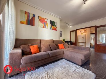 Appartamento con balcone in vendita a Centro