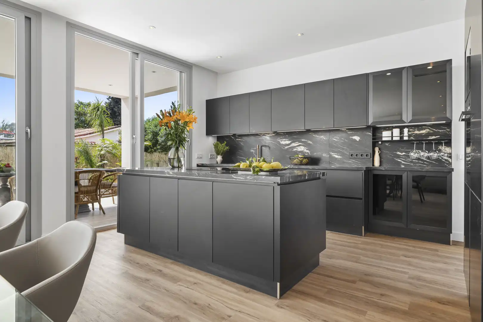 Cocina de Casa o chalet en venta en Marbella con Aire acondicionado, Jardín privado y Terraza