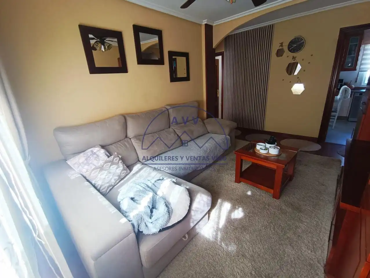 Sala de estar de Piso en venta en Vigo  con Trastero y Amueblado