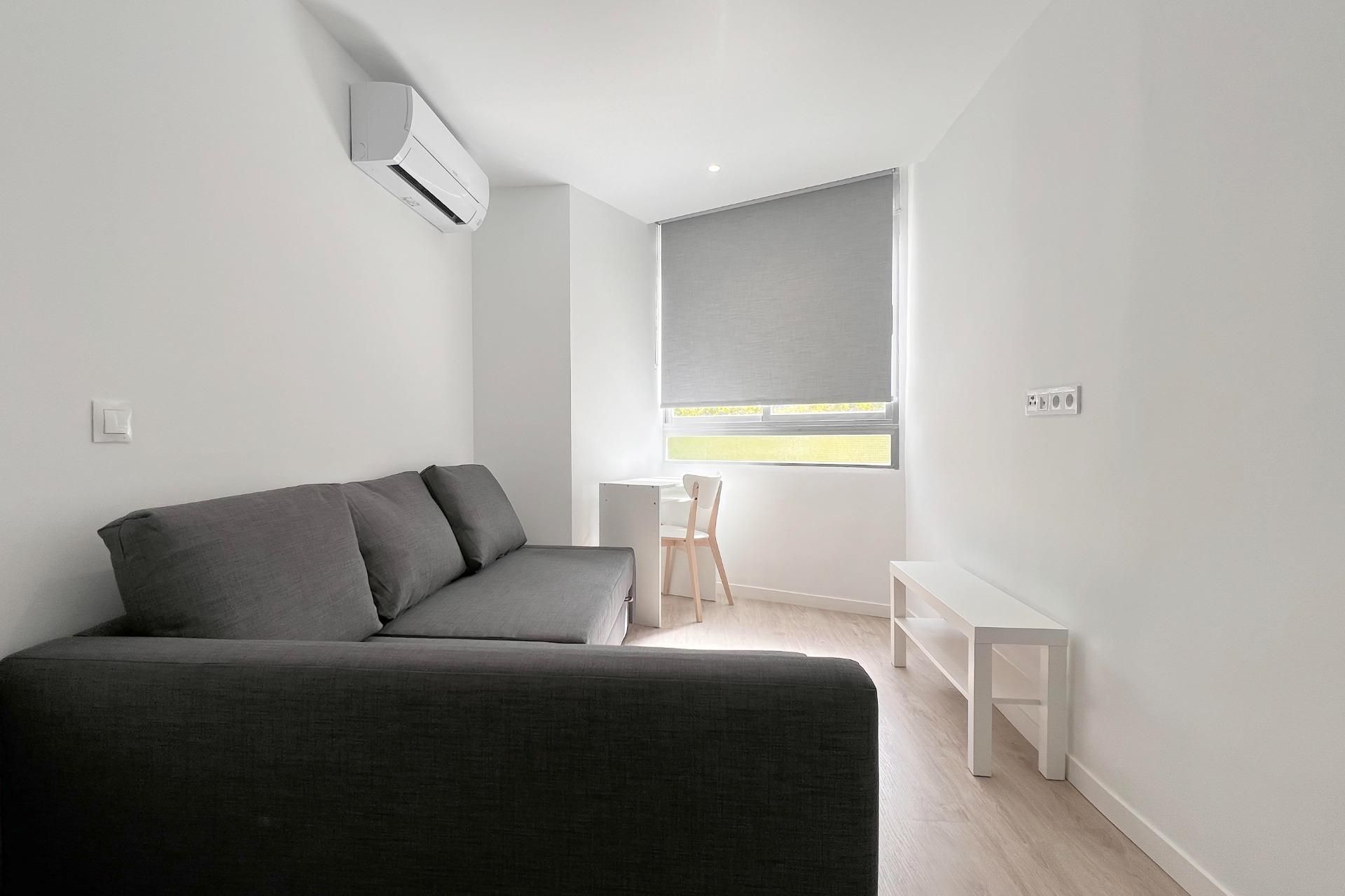 Flat to share in Calle MANUEL DE FALLA, Norte - Universidad