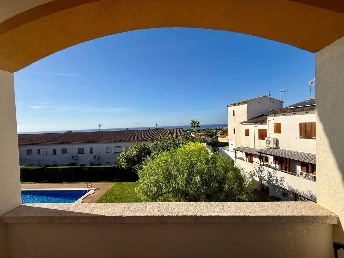 Vista exterior de Casa adosada en venta en Calafell con Aire acondicionado, Calefacción y Terraza