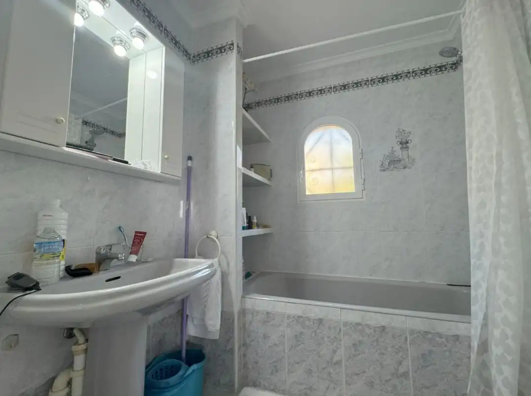 Bany de Casa o xalet en venda en Calpe / Calp amb Aire condicionat, Calefacció i Jardí privat
