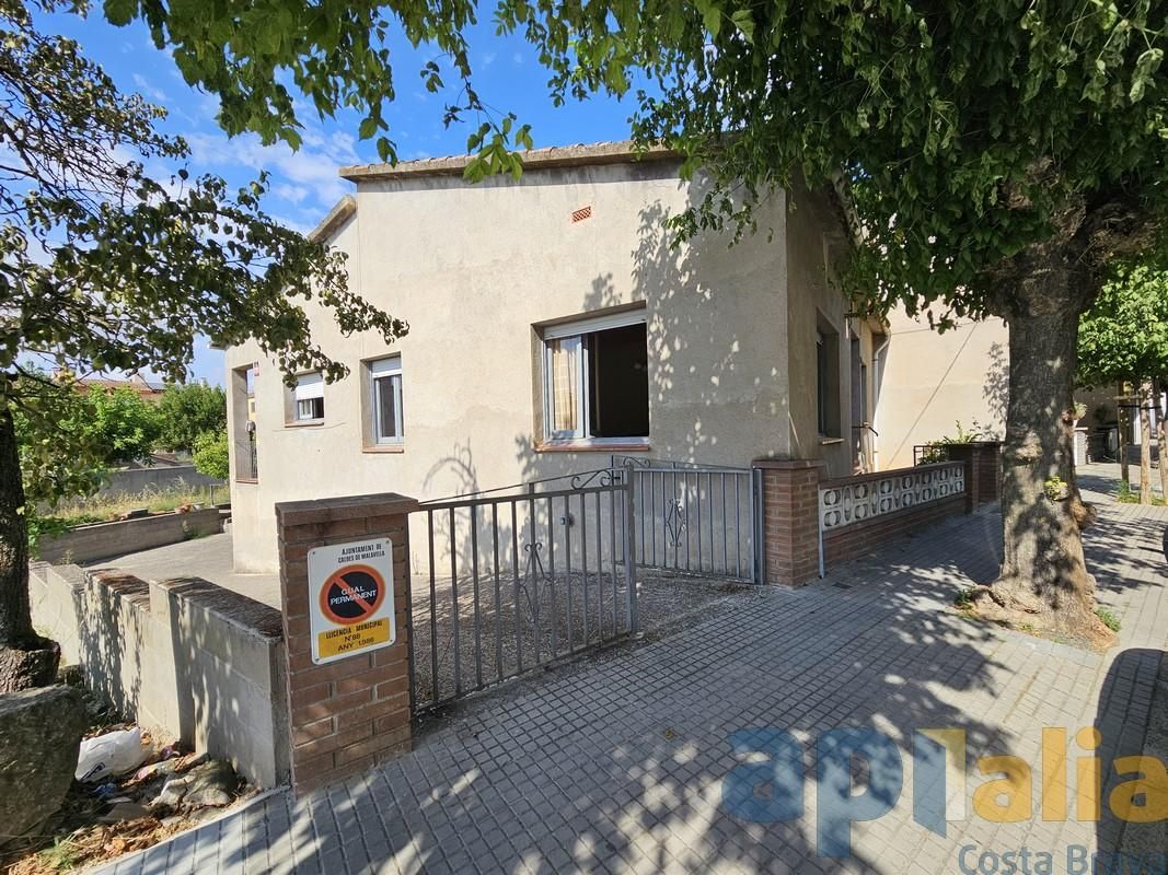 Single-family semi-detached for sale in Catalunya, Caldes de Malavella