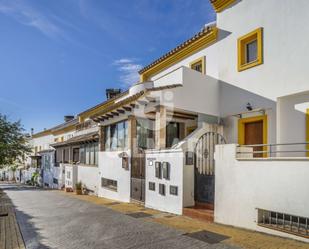 Vista exterior de Casa adosada en venda en Estepona