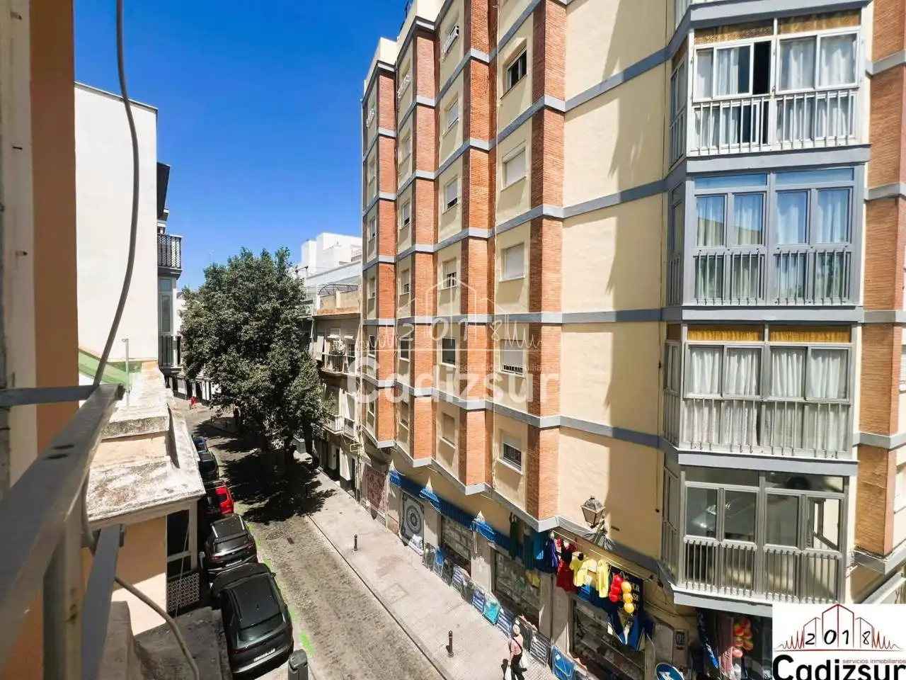 Vista exterior de Pis en venda en Cádiz amb Aire condicionat