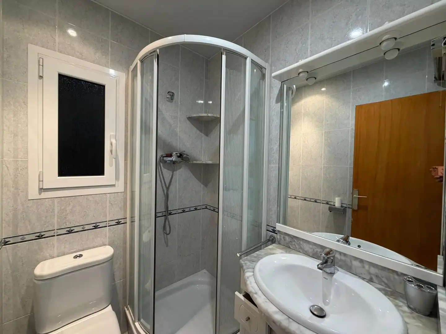 Baño de Piso en venta en Barcelona con Aire acondicionado, Calefacción y Horno