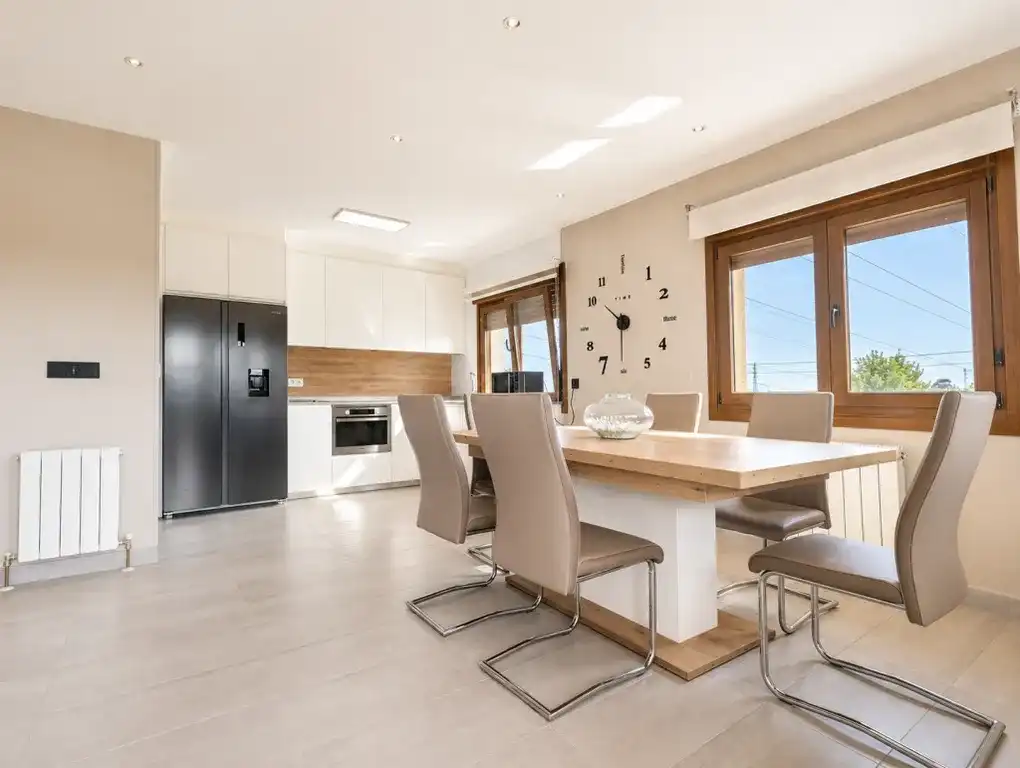 Comedor de Casa o chalet en venta en Gijón  con Calefacción, Jardín privado y Terraza