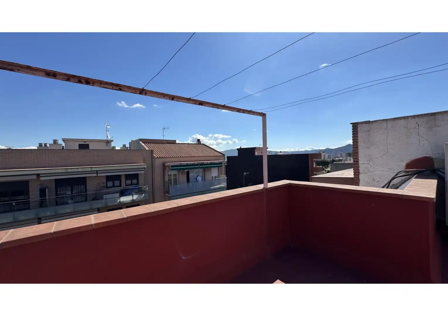 Vista exterior de Dúplex en venda en Cerdanyola del Vallès amb Calefacció, Traster i Balcó
