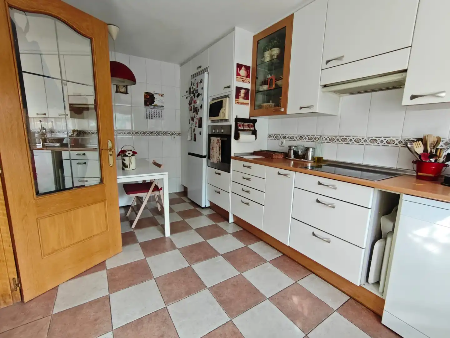 Cuina de Casa o xalet de lloguer en Sevilla la Nueva amb Aire condicionat, Calefacció i Terrassa