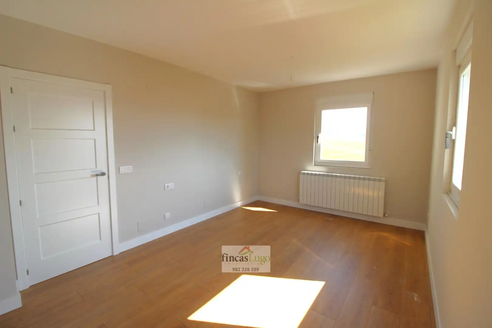 Habitación de Casa o chalet en venta en Lugo con Calefacción, Jardín privado y Terraza