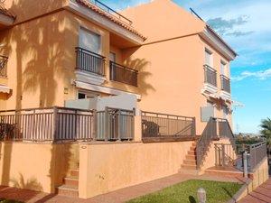 Vista exterior de Casa adosada de lloguer en Fuengirola amb Aire condicionat, Terrassa i Balcó