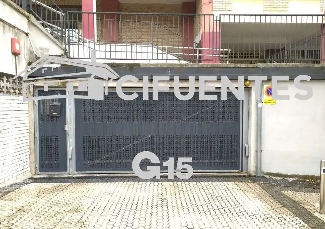 Parking for sale in Larratxo pasealekua, imagen 2