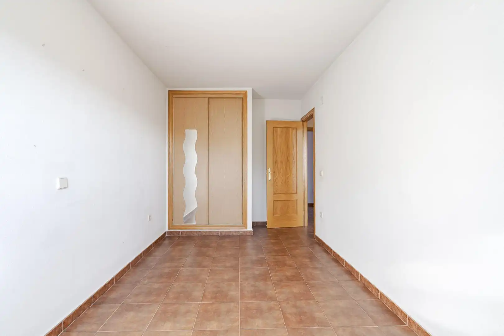 Schlafzimmer von Einfamilien-Reihenhaus zum Verkauf in Carabaña mit Heizung, Privatgarten und Terrasse
