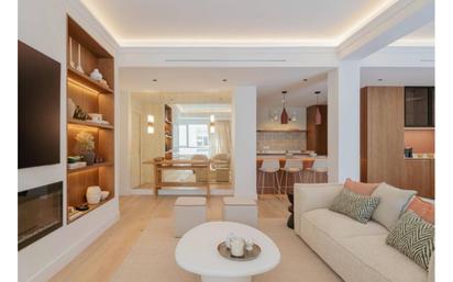 Living room of Flat for sale in  Madrid Capital  with Air Conditioner, Heating and Terrace