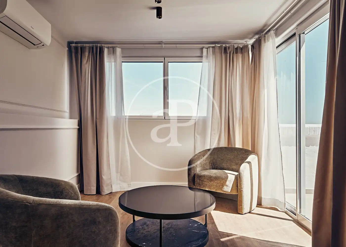 Schlafzimmer von Wohnung zum Verkauf in Madrid mit Klimaanlage, Heizung und Terrasse