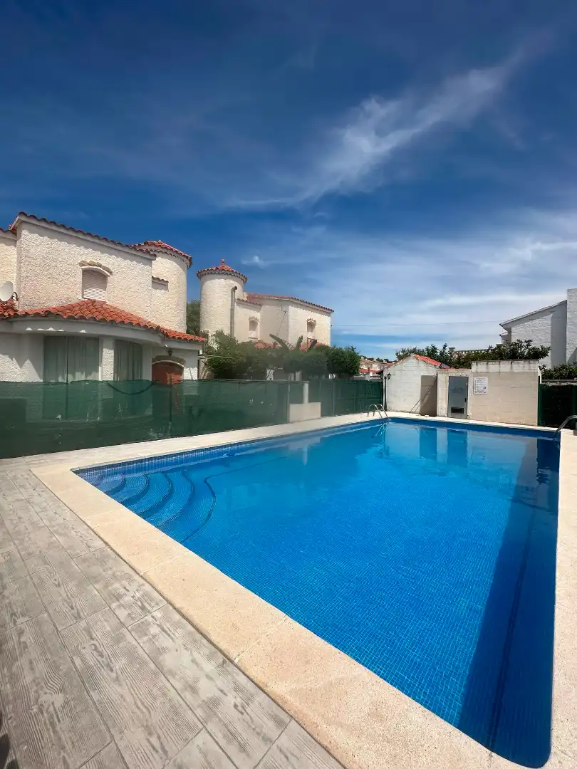 Xalet amb piscina en venda a Carrer de la Deessa Isis