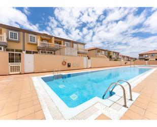 Exterior view of Single-family semi-detached for sale in Granadilla de Abona  with Terrace and Swimming Pool