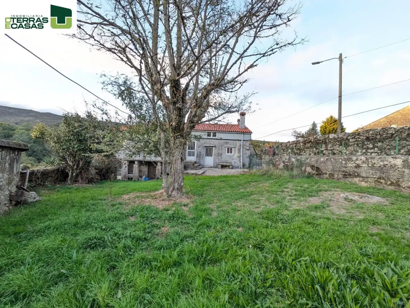 Casa o xalet en venda en A Lama   amb Jardí privat