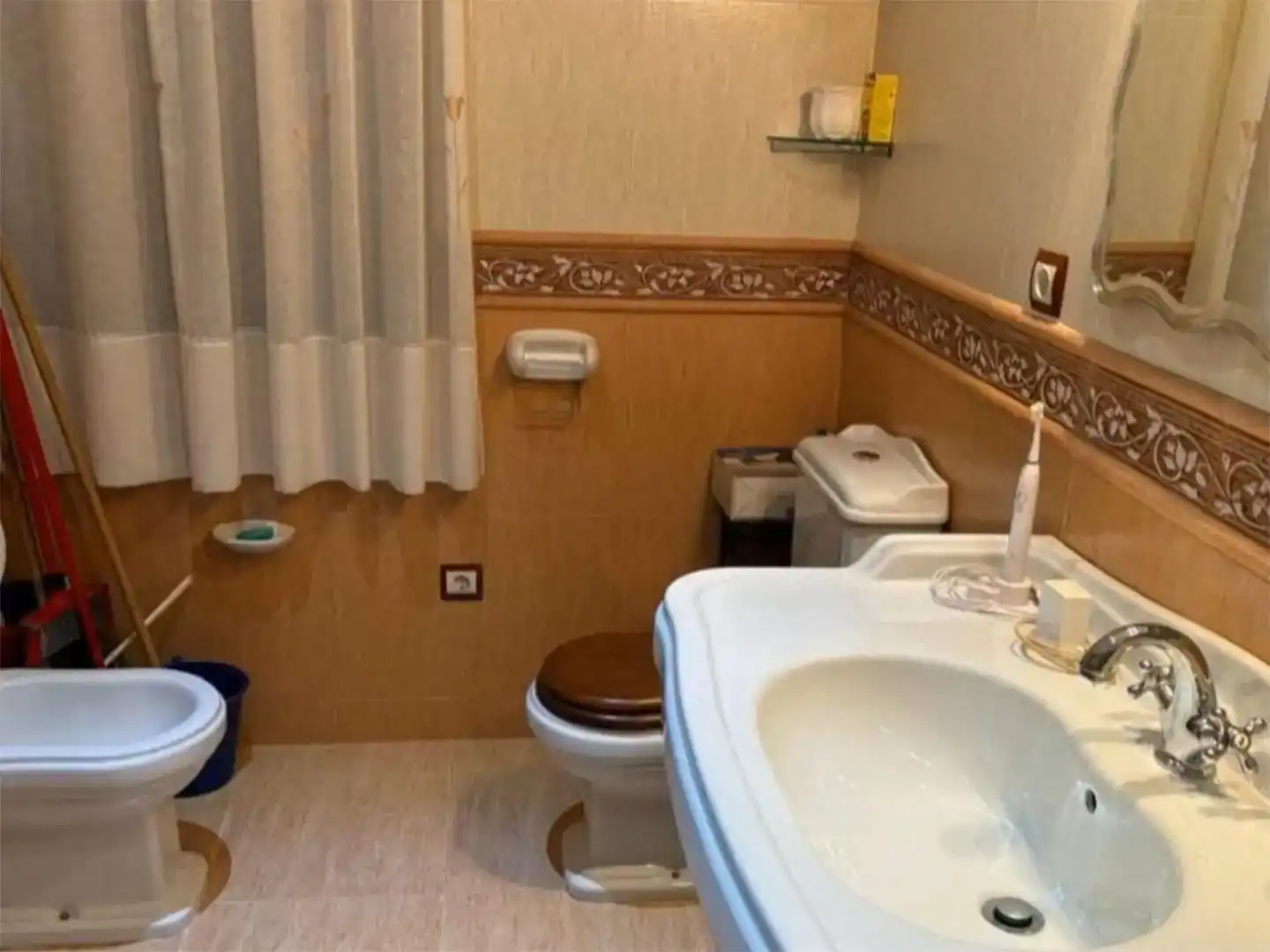 Bany de Casa adosada en venda en  Córdoba Capital amb Aire condicionat i Balcó
