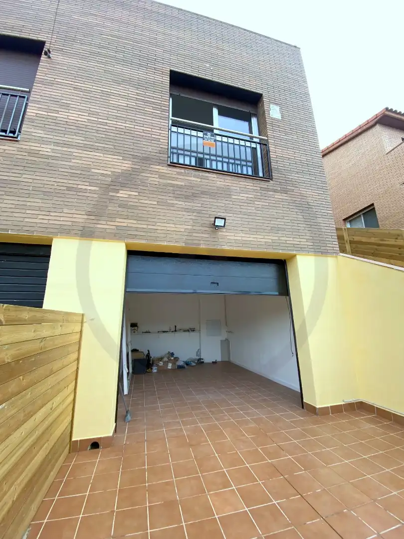 Parking de Casa o chalet en venta en Terrassa con Aire acondicionado, Calefacción y Parquet