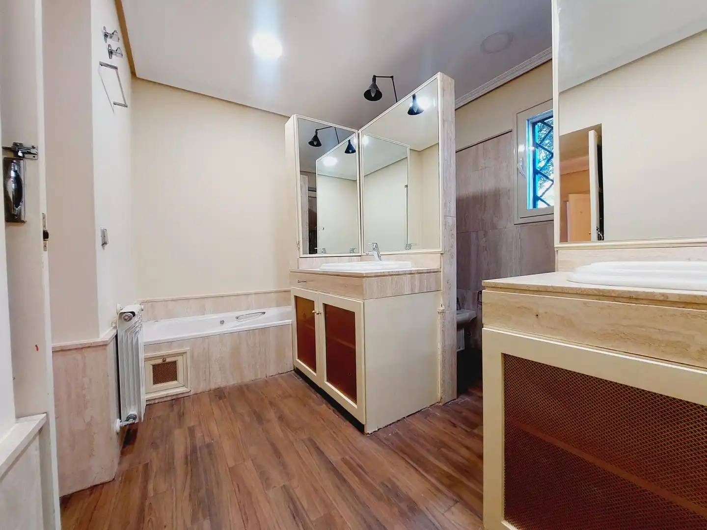 Bathroom of Houses for rent in Ciudalcampo  with Heating, Private garden and Terrace